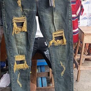 Green Skinny Jeans with Bold Distressed Accents